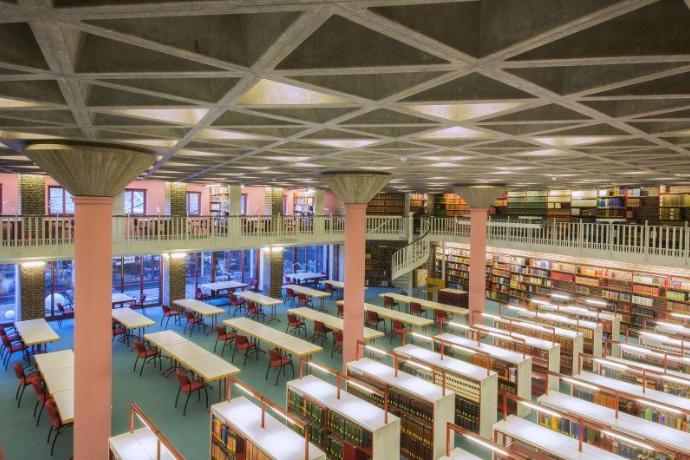004-Dioezesanbibliothek-Koeln-Lesesaal.jpg_1753476179